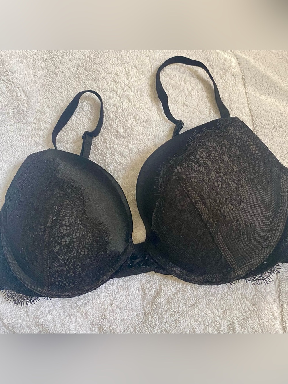 Victoria's Secret Black Lace Push-Up Bra with Scalloped Trim